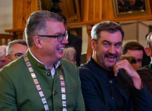 Markus_Soeder_bei_Festakt_in_Poettmes