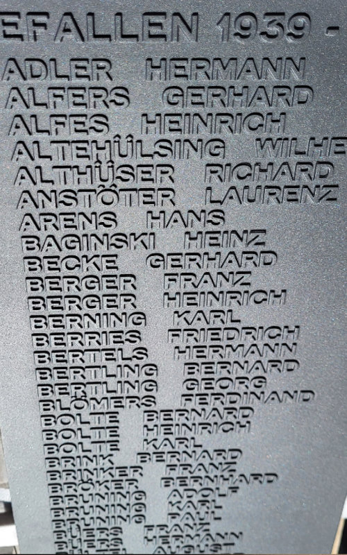 Detailansicht_einer_fertig_gegossenen_Tafel Detailansicht_einer_fertig_gegossenen_Tafel